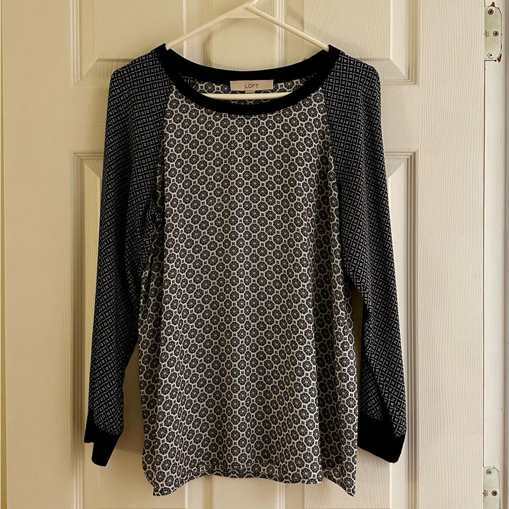 LOFT Women’s Size XS Geometric Print Light-Weight Blouse